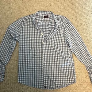 UNTUCKit Large Slim Fit button-down shirt. Excellent quality and like new!